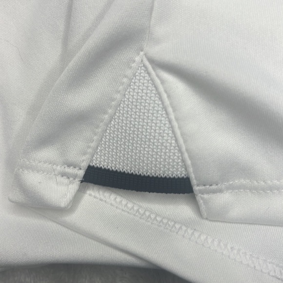 Adidas Aeroready white shirt (S) - Picture 4 of 6